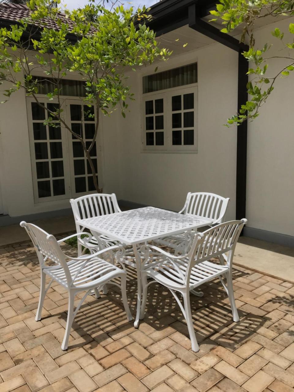 Royal White Tourist Rest Anuradhapura Exterior foto